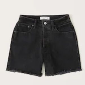 Abercrombie High Rise Curve Love Dad Shorts in Blackwash